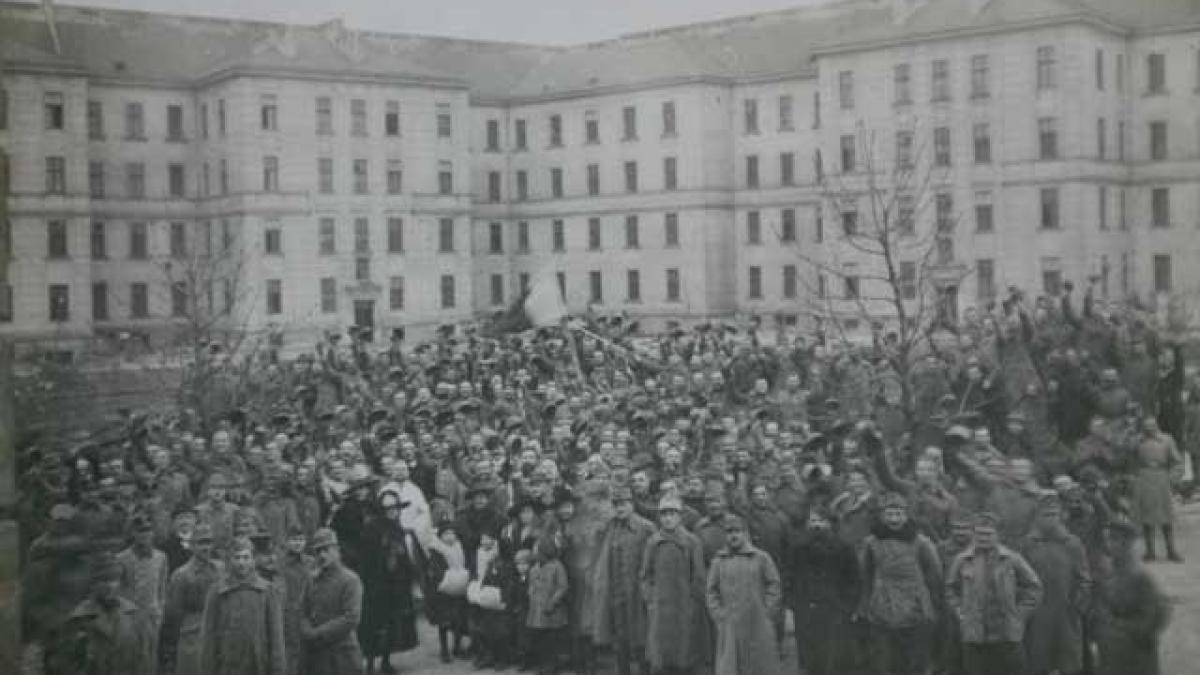 O sărbătoare naţională supusă “părerilor” este devalorizată din start