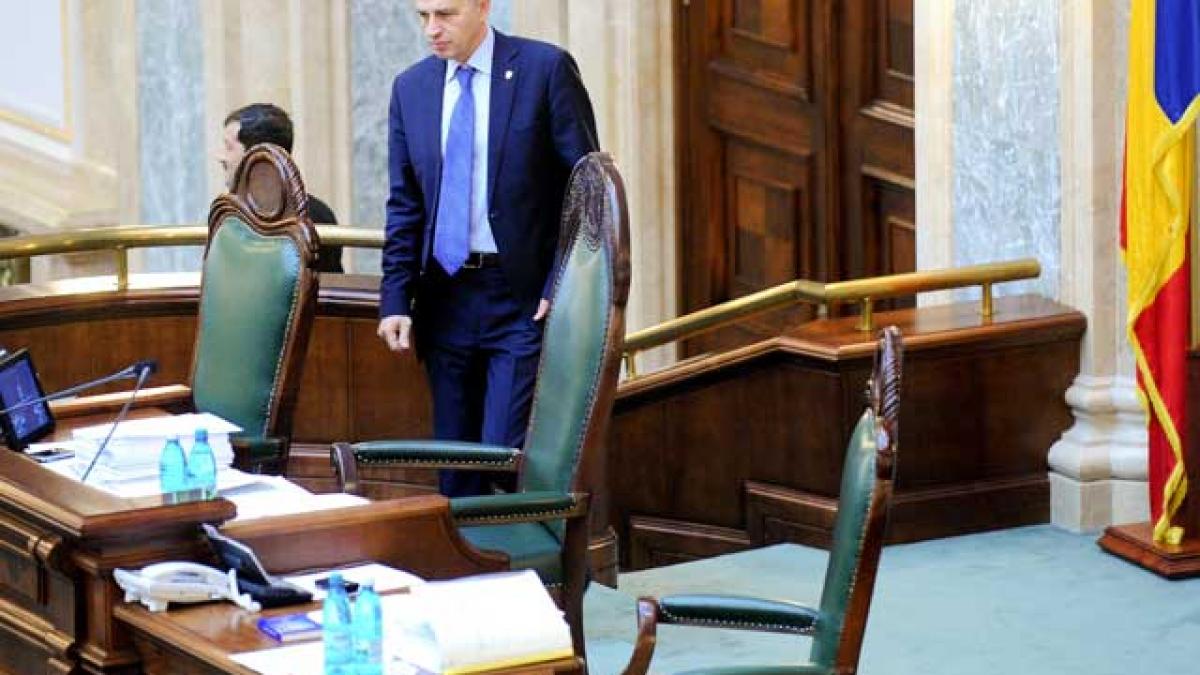 “Marko să şantajeze coaliţia, nu Senatul”