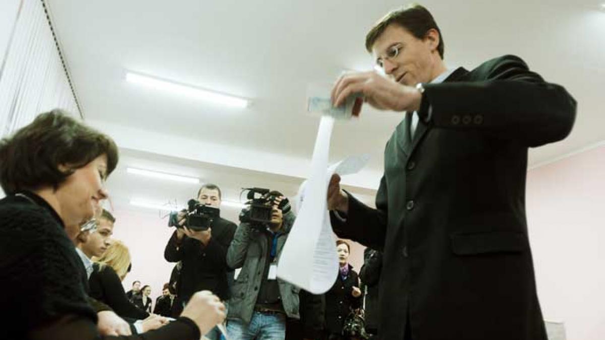 Alegerile din Republica Moldova: Comuniştii rămân în frunte, potrivit ultimelor rezultate parţiale