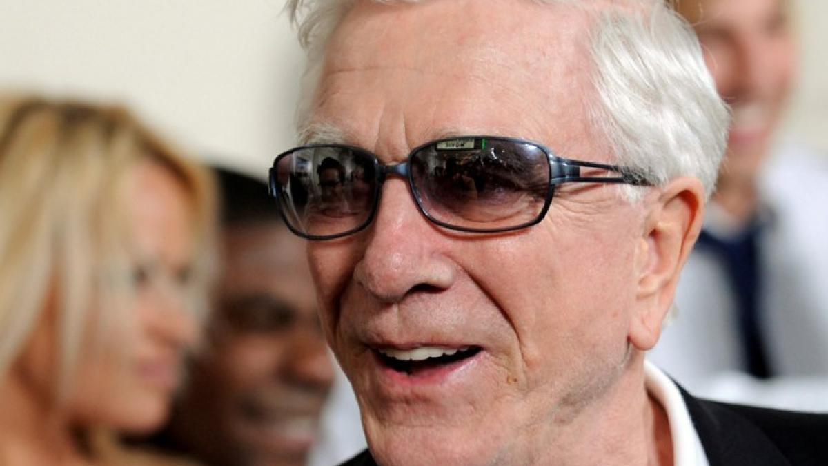 Actorul Leslie Nielsen s-a stins din viaţă, la 84 de ani