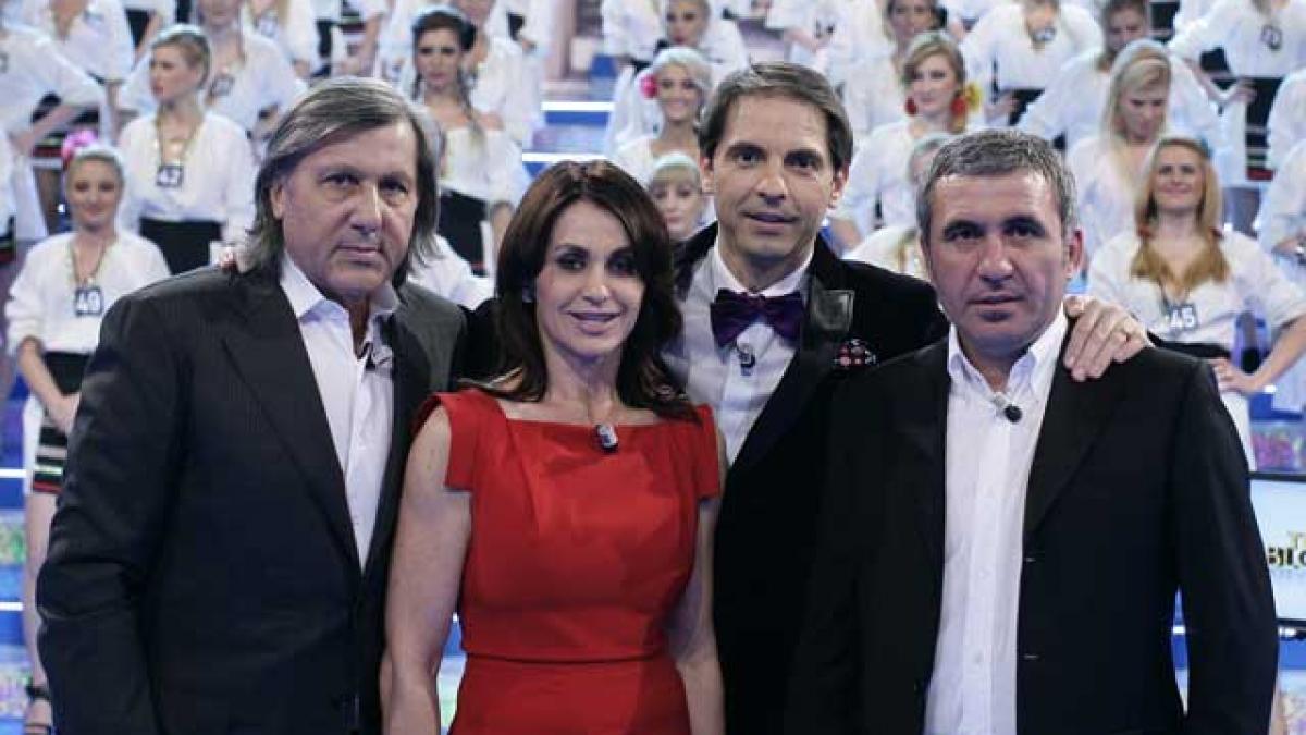 Nadia, Năstase şi Hagi se pun cu blondele