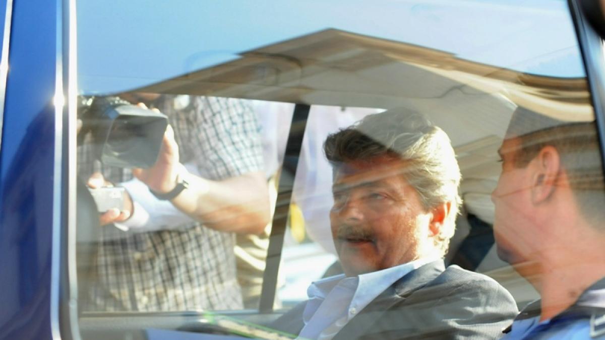 Raportul Stolojan în PE: “Antena 3 şi Realitatea TV duc o campanie vicioasă anti-Băsescu”