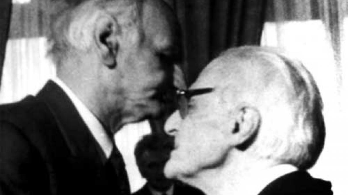 "Un tip derutant şi paradoxal, un visător romantic"