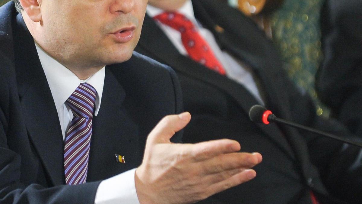 Boc trăieşte cu impresia că orice român are un iPad