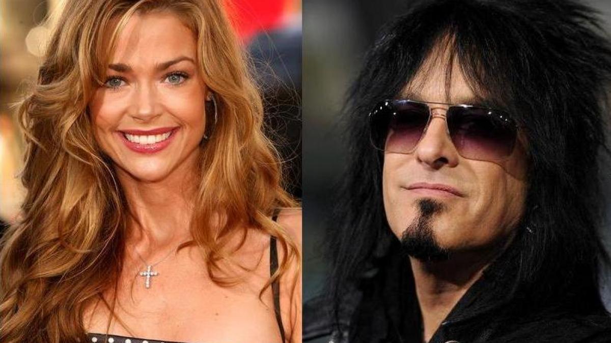 Denise Richards are o relaţie cu basistul trupei Motley Crue