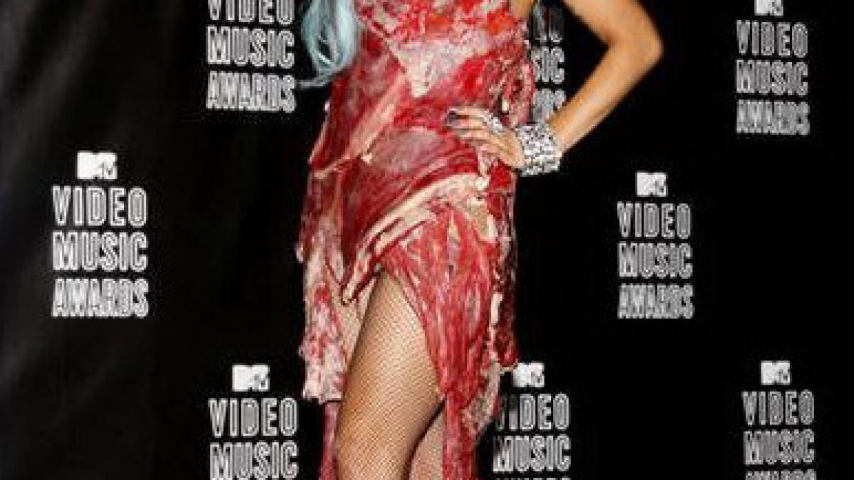 Lady Gaga, primul loc la "Rochia anului" pentru creaţia sa din carne