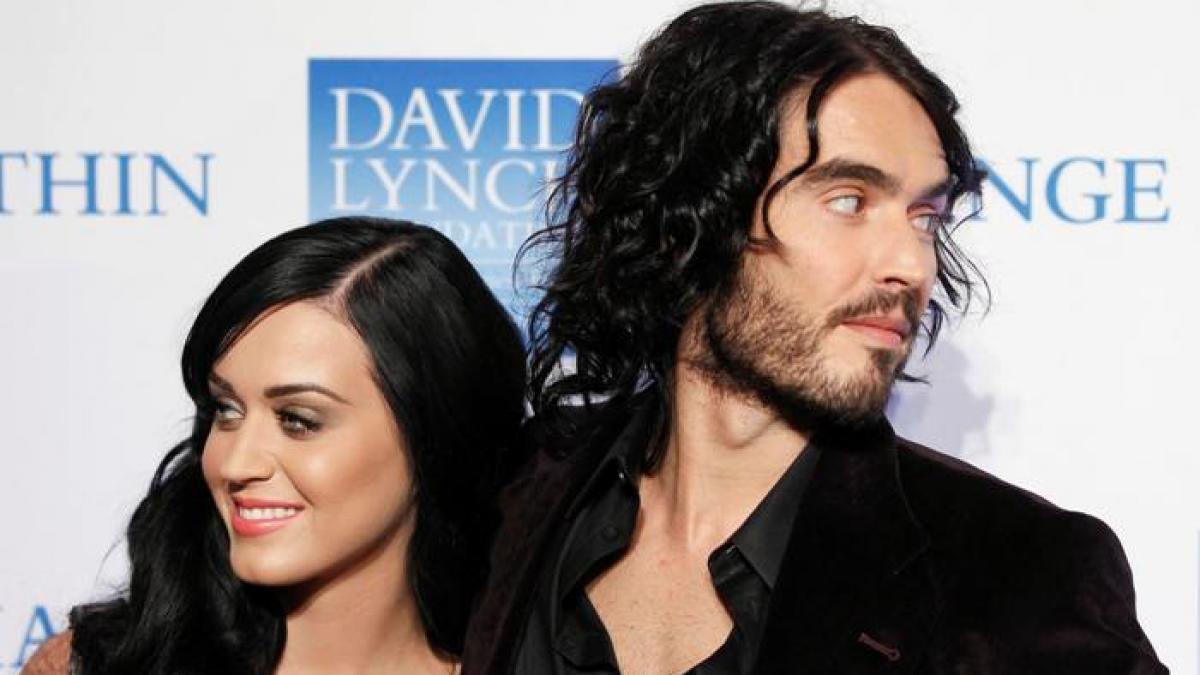 Katy Perry îşi creează propriile tradiţii de Crăciun
