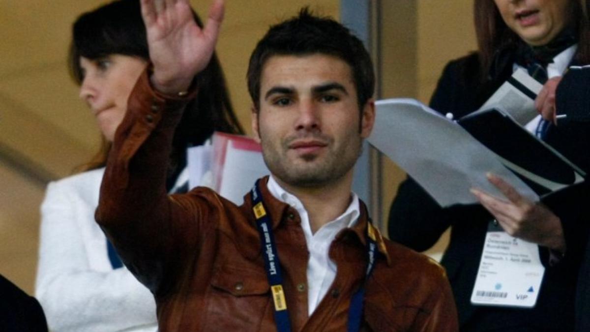 Mutu, pus pe lista de transferuri de Fiorentina
