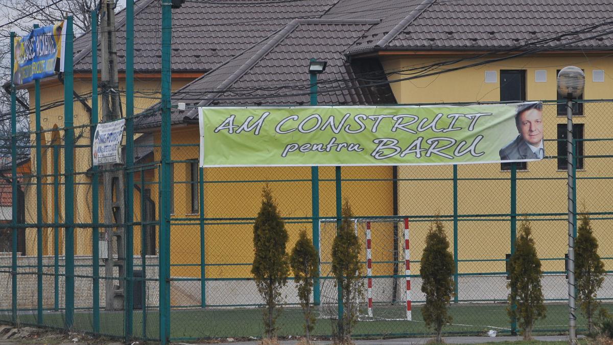 Consilierul Elenei Udrea e verde iar!