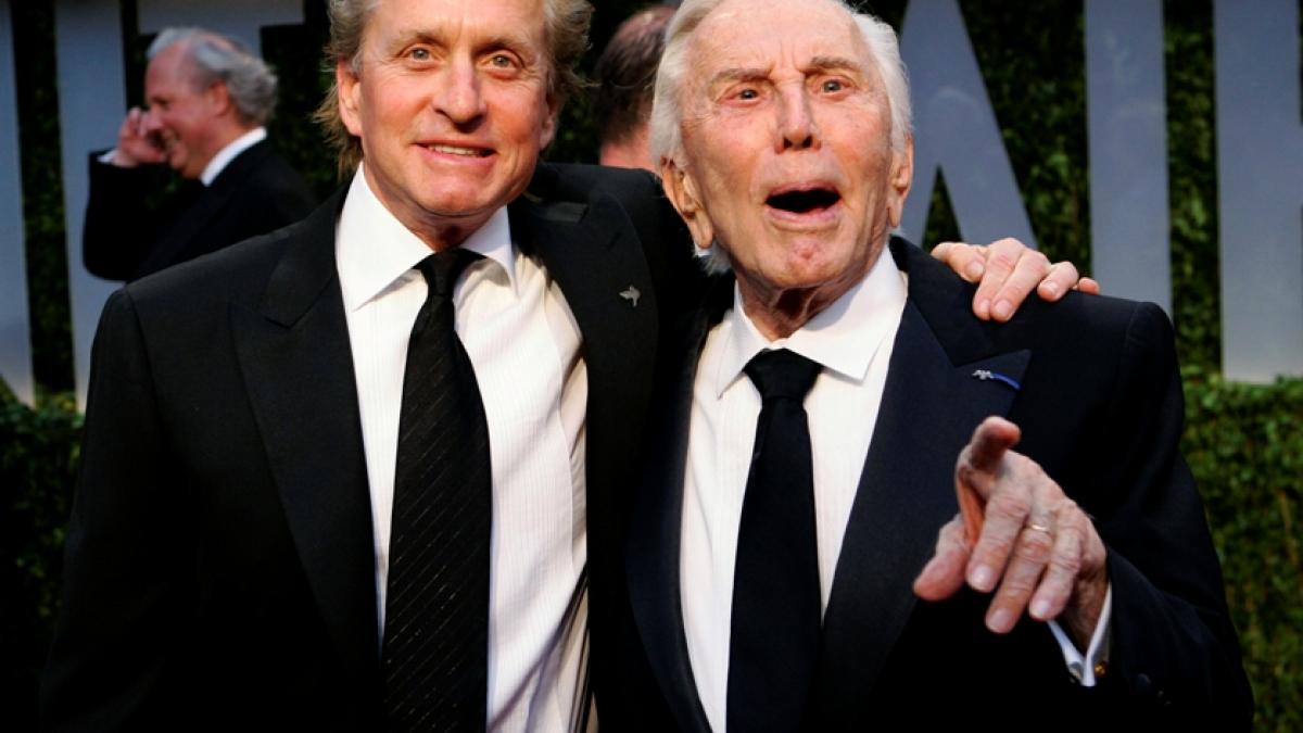 Kirk Douglas: "Cred că Dumnezeu a răspuns rugăciunilor"