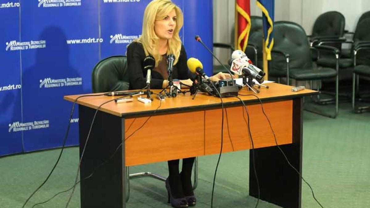 Săli polivalente pentru Udrea
