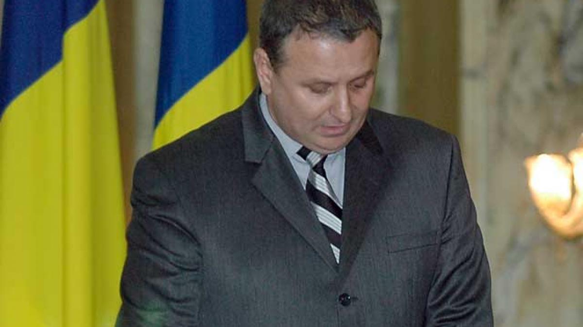 Bidonul contrabandei din curtea preşedintelui PDL Ialomiţa