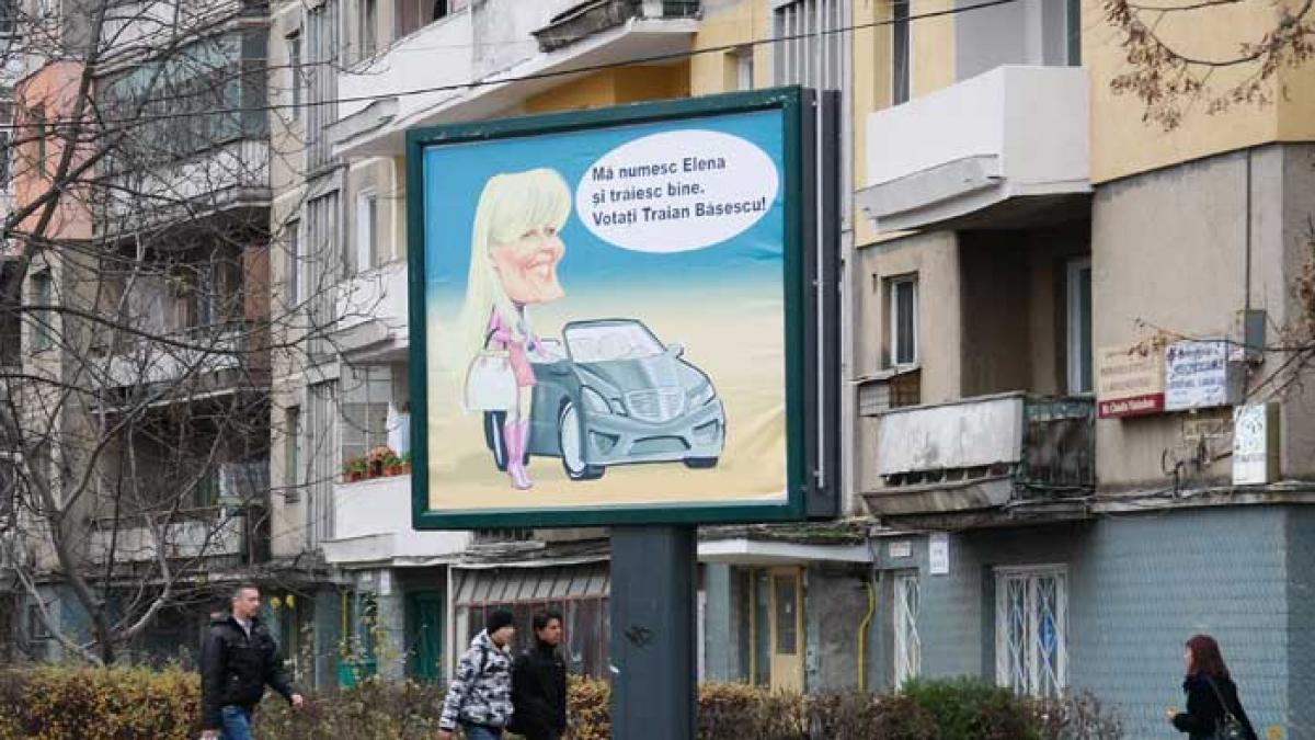 Publicitatea stradală a Capitalei, la cheremul oamenilor lui Udrea