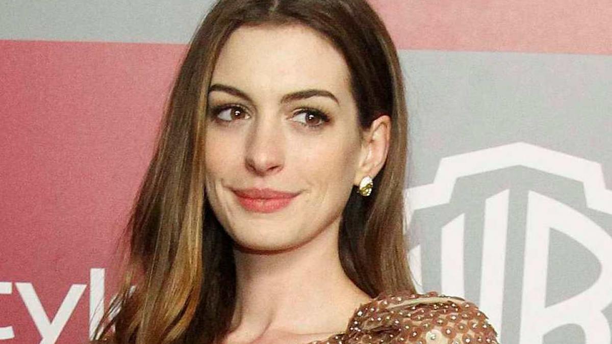 Anne Hathaway, noua Catwoman în următorul "Batman"