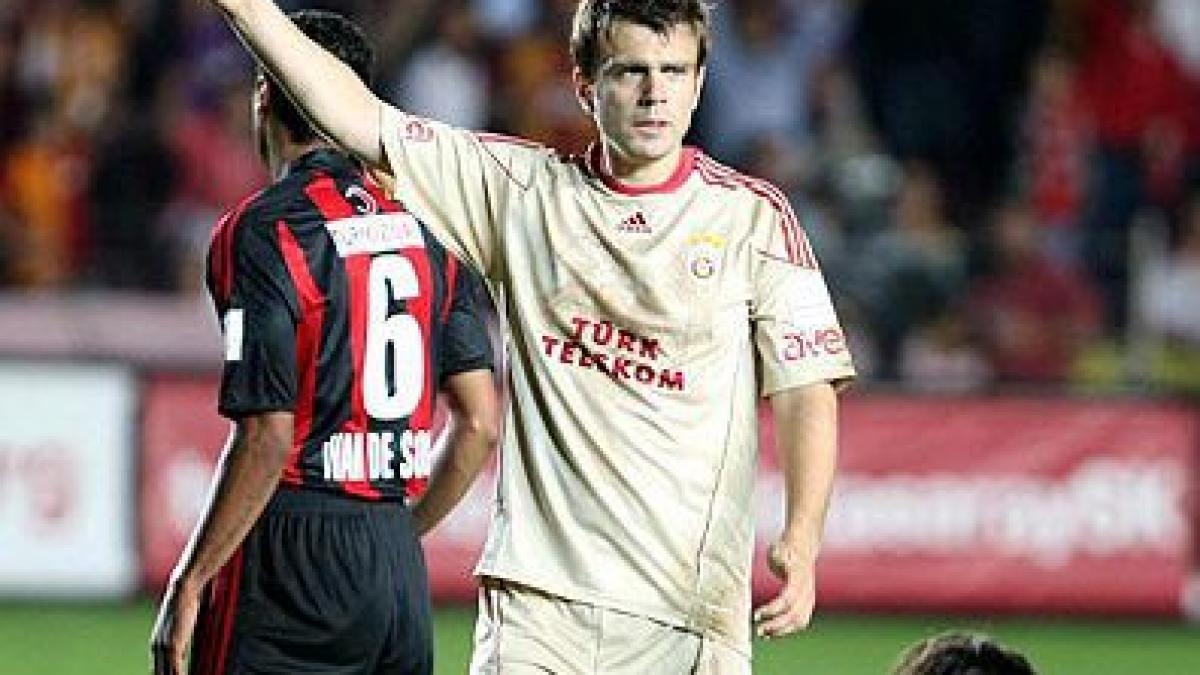 Hagi, atacat la Galata: "Nu înţelege meseria de antrenor"