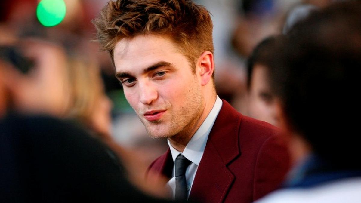 Robert Pattinson, jignit în public de mama unei adolescente