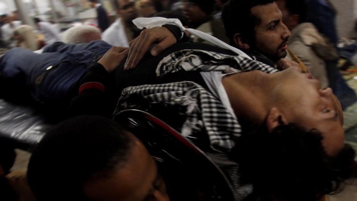 Cairo, sub asediu. Noapte cu 5 morţi
