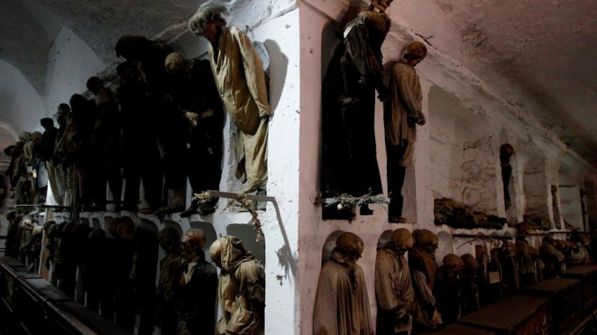 Înmormântarea, văzută ca o artă la Catacombele din Palermo