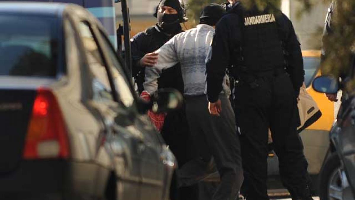 Descinderi la Vama Albiţa: 53 de poliţişti, duşi la audieri
