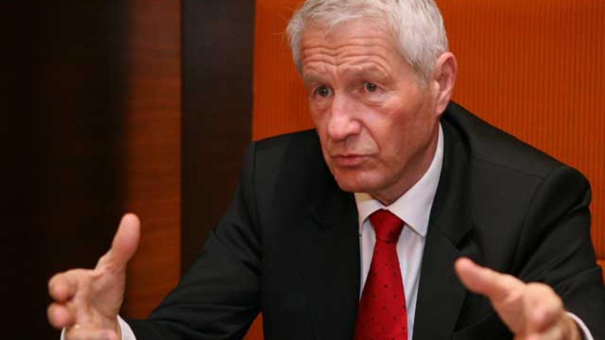 "Fără restricţii pentru presă dacă nu e război"