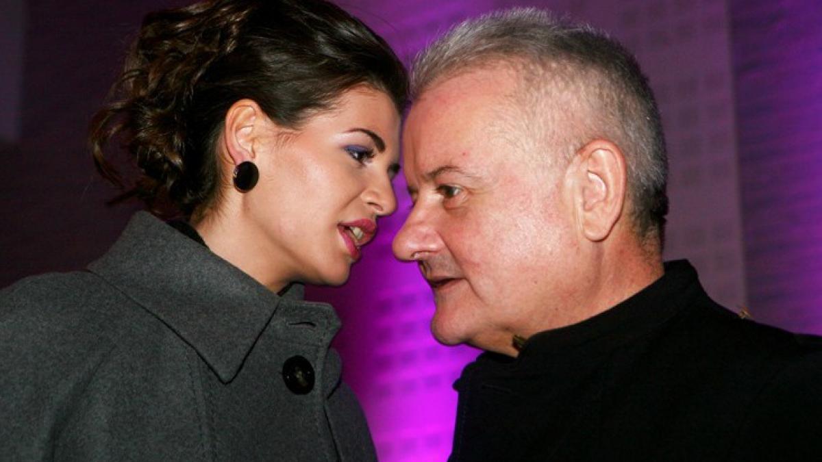 Monica divorţează de Irinel!