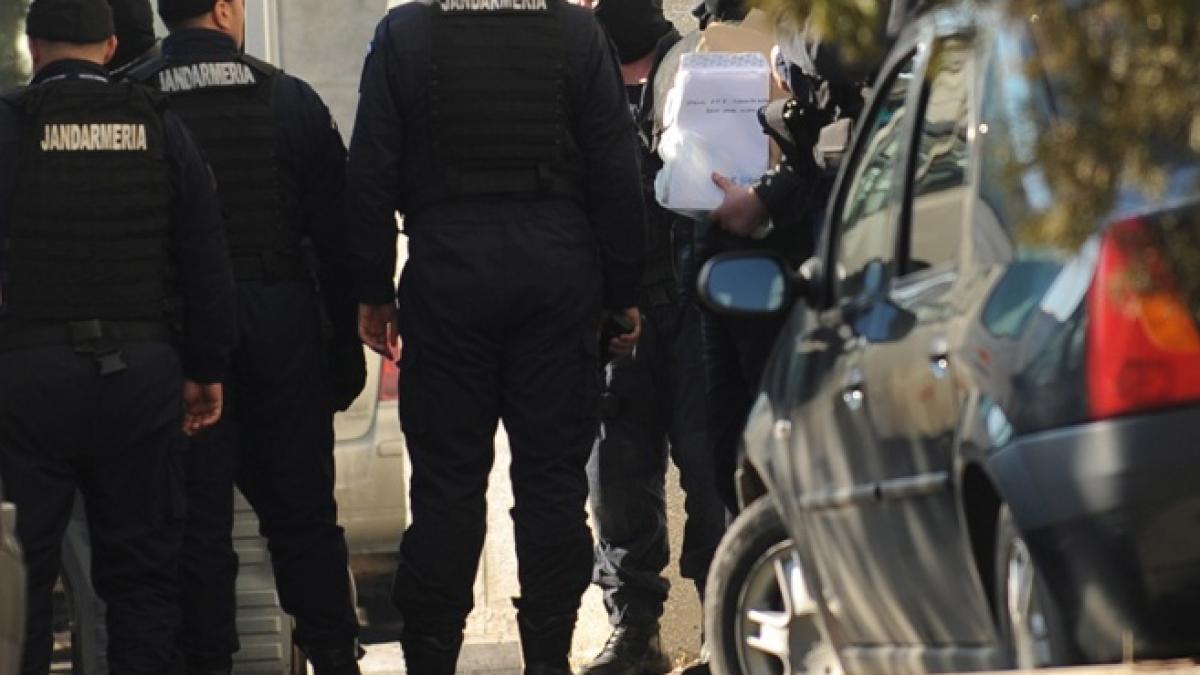 Şeful Vămii Ploieşti, ridicat de procurorii DNA