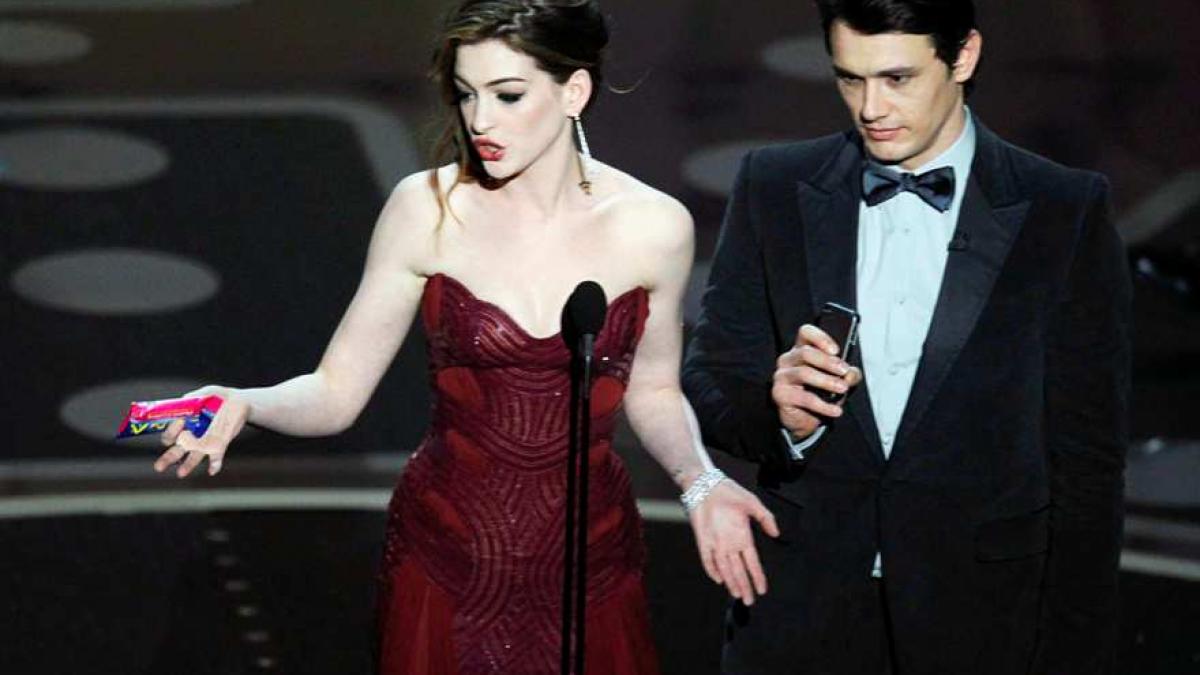 James Franco, criticat dur pentru prestaţia la Oscar