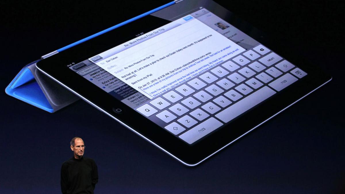 Steve Jobs a lansat Apple iPad2