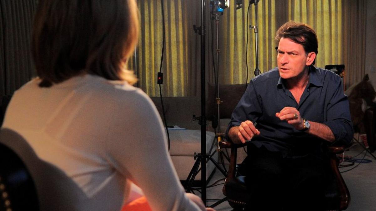 Presa americană se pregăteşte pentru moartea lui Charlie Sheen