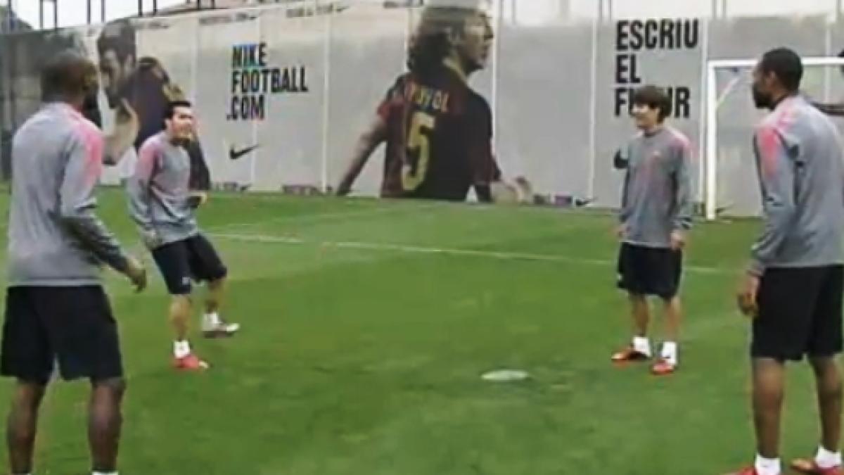 Video: Extratereştrii Barcelonei ştiu şi cu mingea de rugby!
