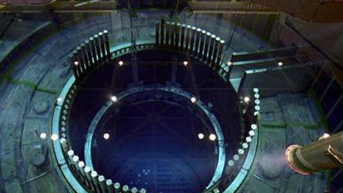 Ce presupune topirea barelor de combustibil nuclear într-un reactor