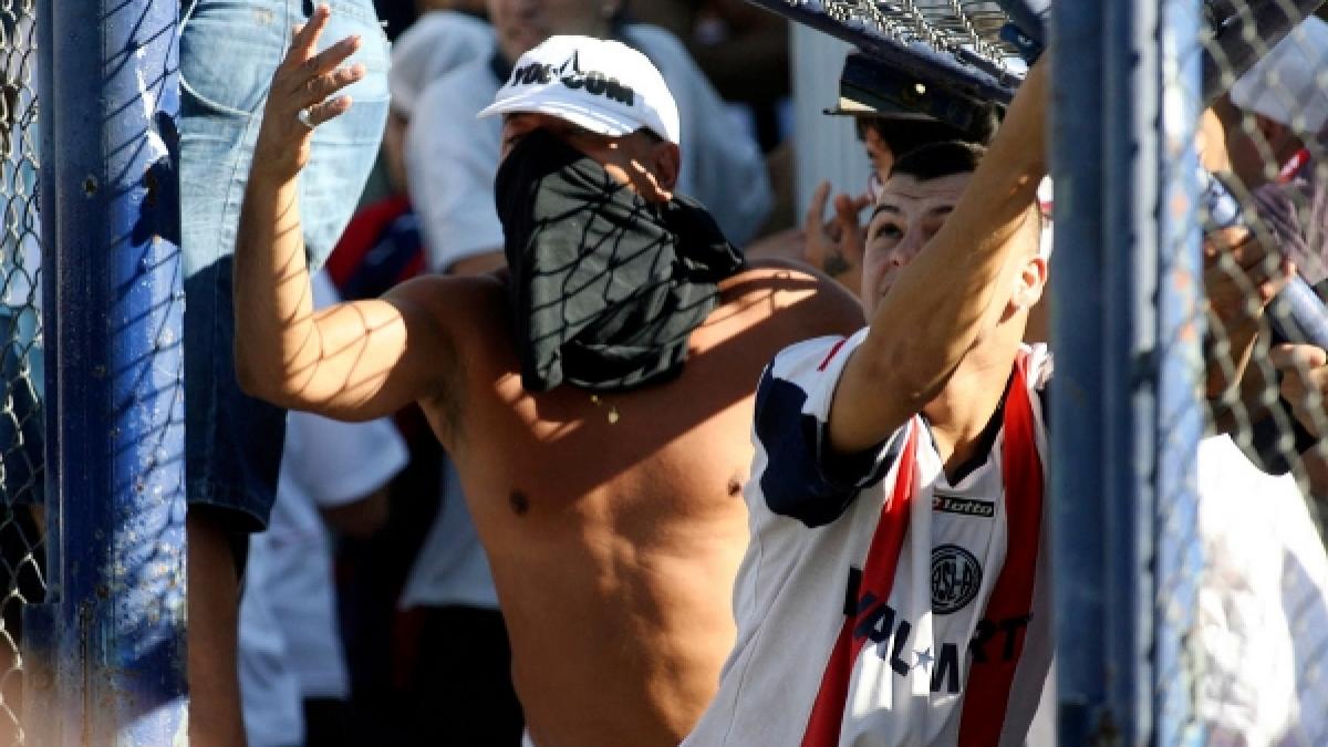 Tragedie în Argentina: Un suporter a fost omorât la Buenos Aires! (cu video)