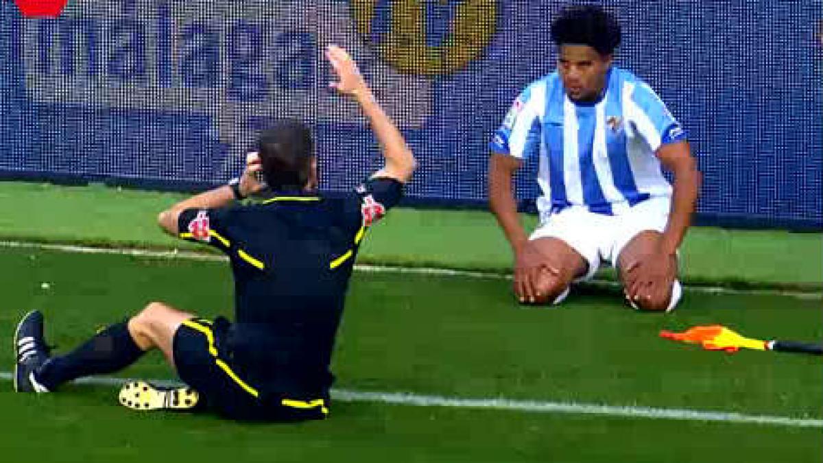 Video: Arbitru tăvălit, gata să sară la bătaie