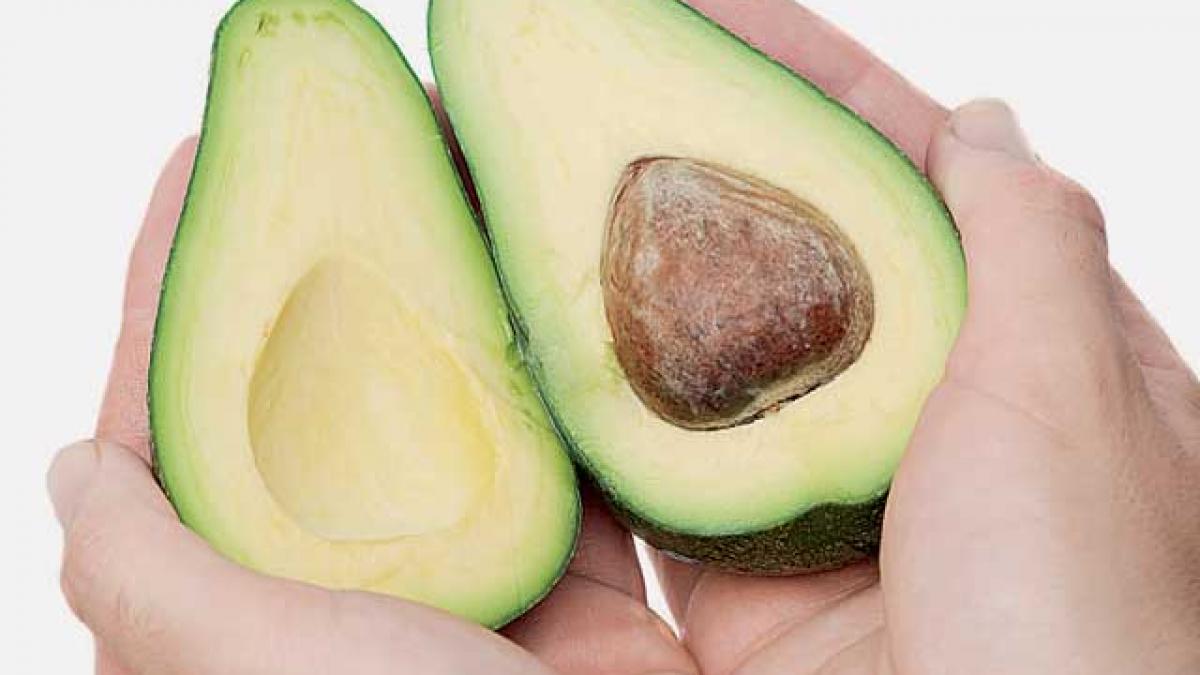 Avocado, cea mai eficientă cremă de mâini