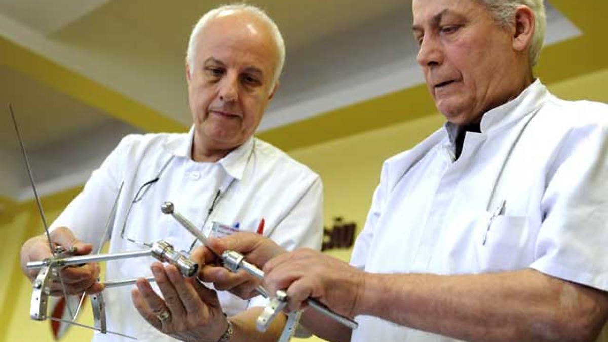 Oase rupte, vindecate cu un aparat unic în lume