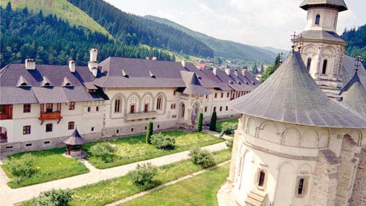 Sfântul Daniil Sihastrul duhovnicul şi Sfântul Ştefan cel Mare luptătorul