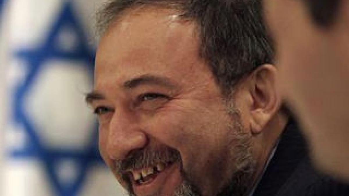 Ministrul israelian de externe a tras apa la WC în timpul unui interviu