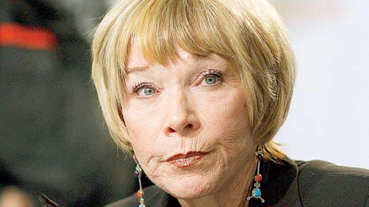 Shirley Maclaine, neliniştită în tinereţe