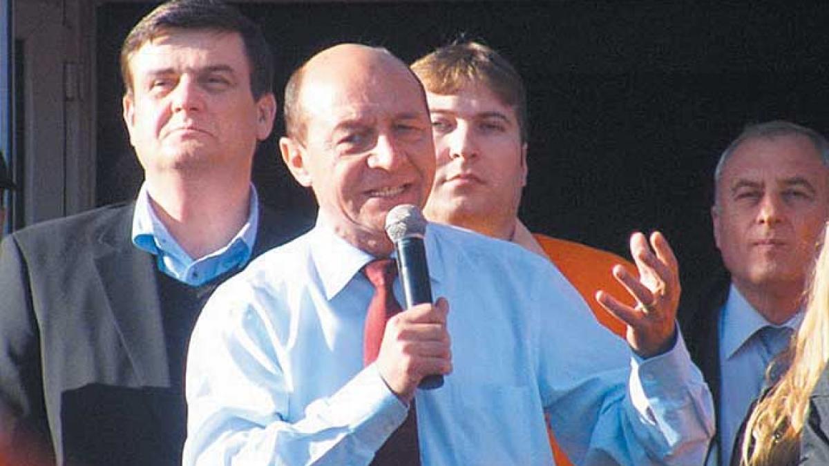 Săracul sindicalist Condescu cu soţia bogată
