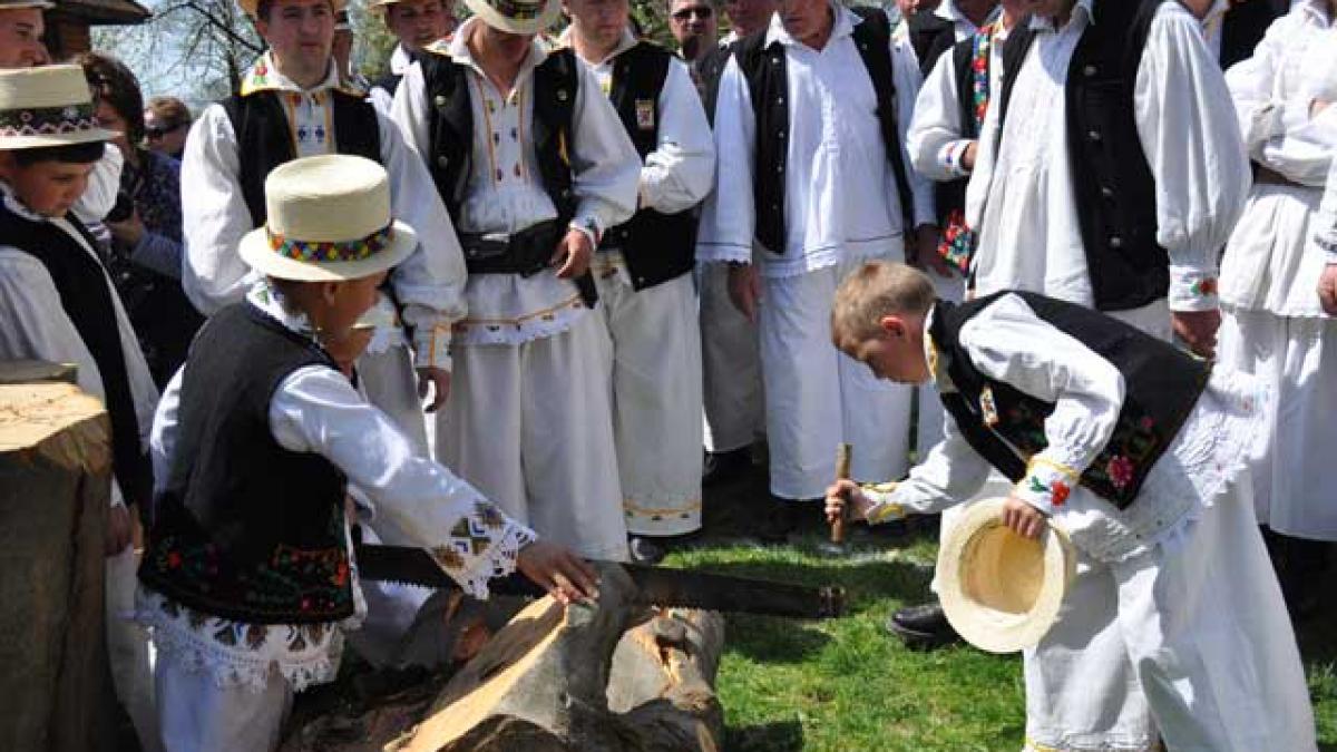 Udătoriu’, un obicei reînviat la Şurdeşti