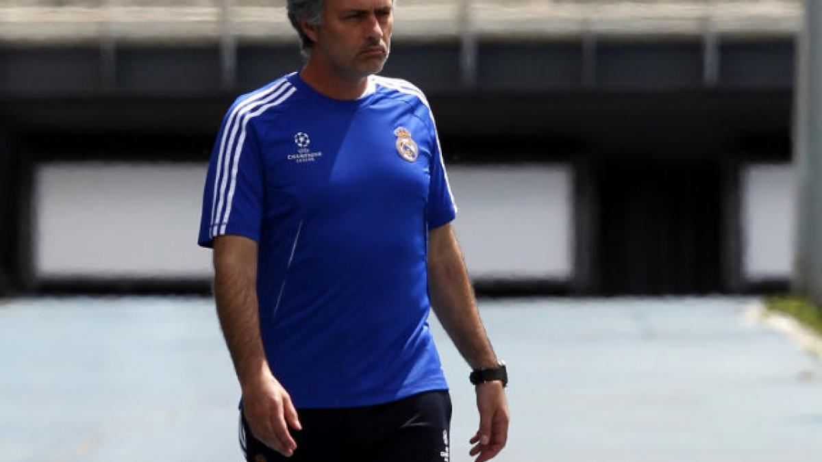 Mourinho ar putea vedea meciul cu Barcelona de la hotel