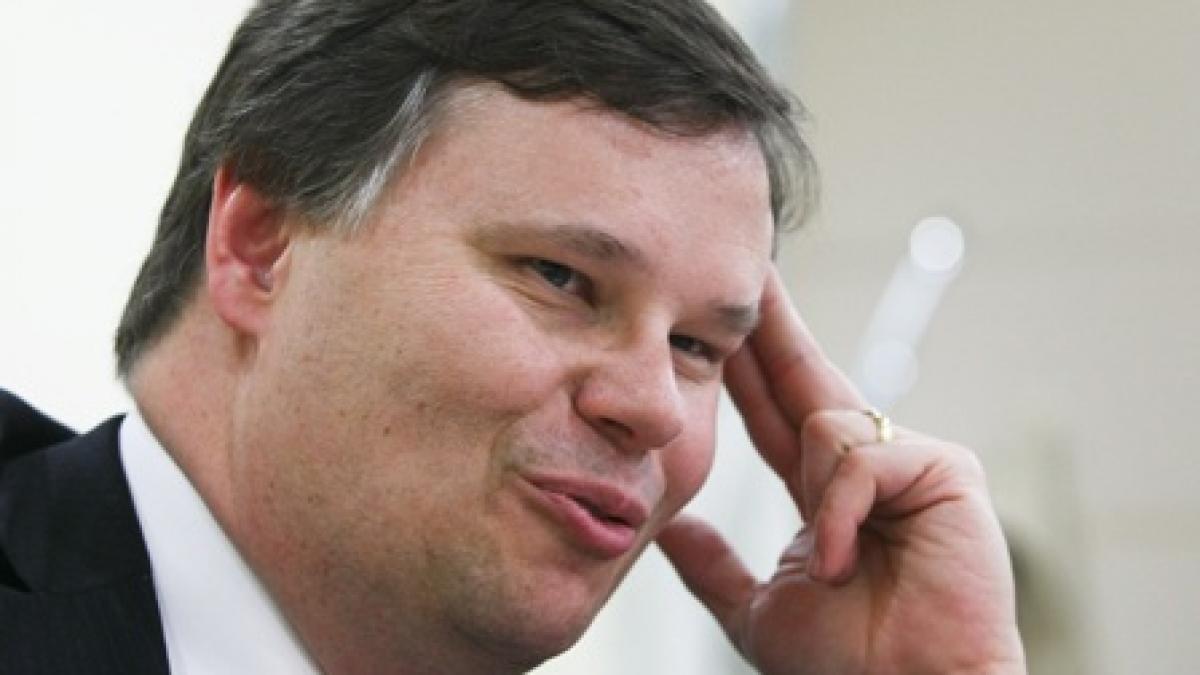 Franks spune bancuri cu economişti şi baloane