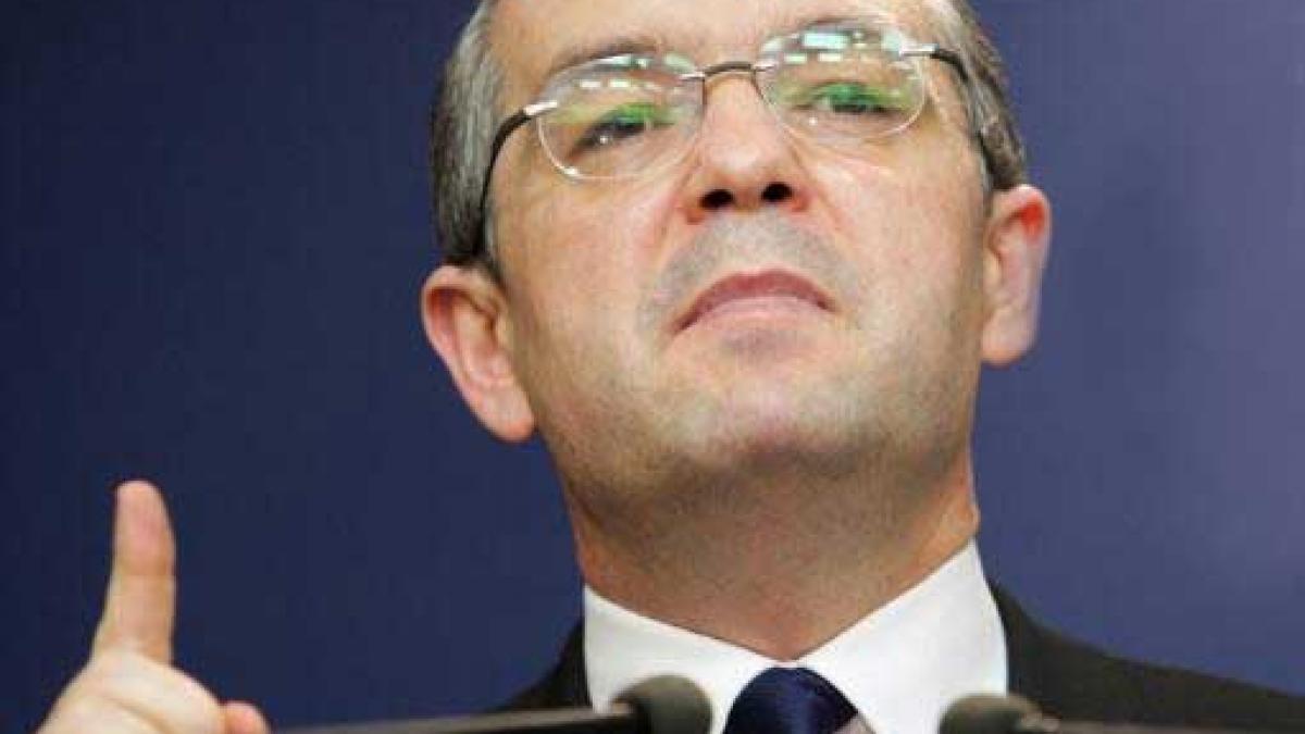 Boc: Ieşirea din recesiune nu se va simţi imediat în buzunarele românilor