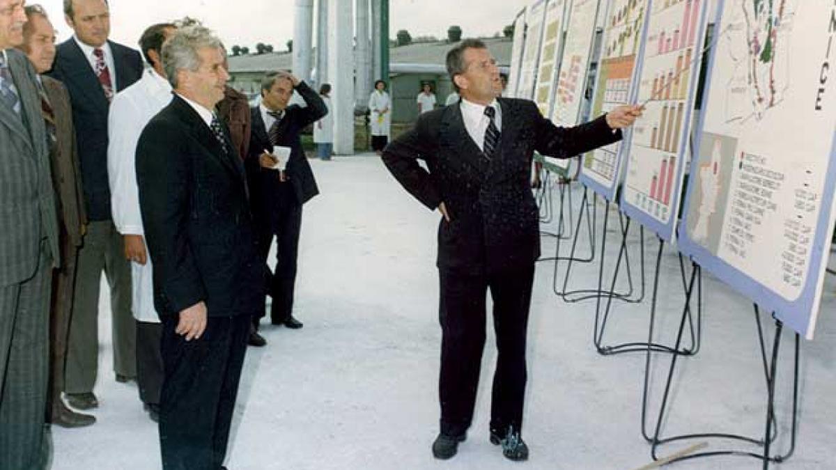 Doi ţărani: Andruţă Ceauşescu şi Ilie Moromete.