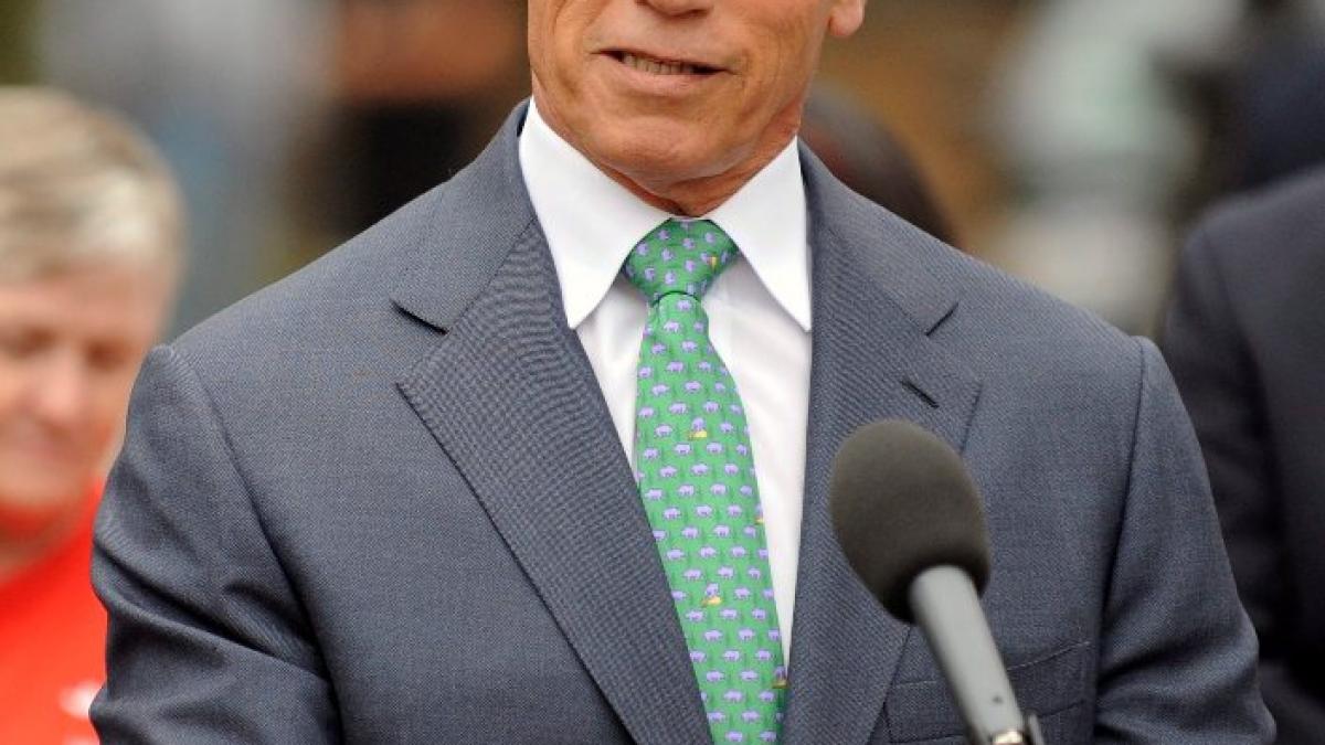 Arnold pune cariera pe linia de aşteptare.