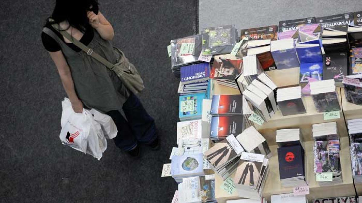 Începe Bookfest 2011.