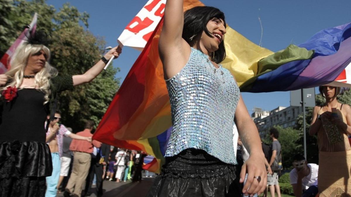 "Diversitate" şi "normalitate", în aceeaşi zi, dar la ore diferite.