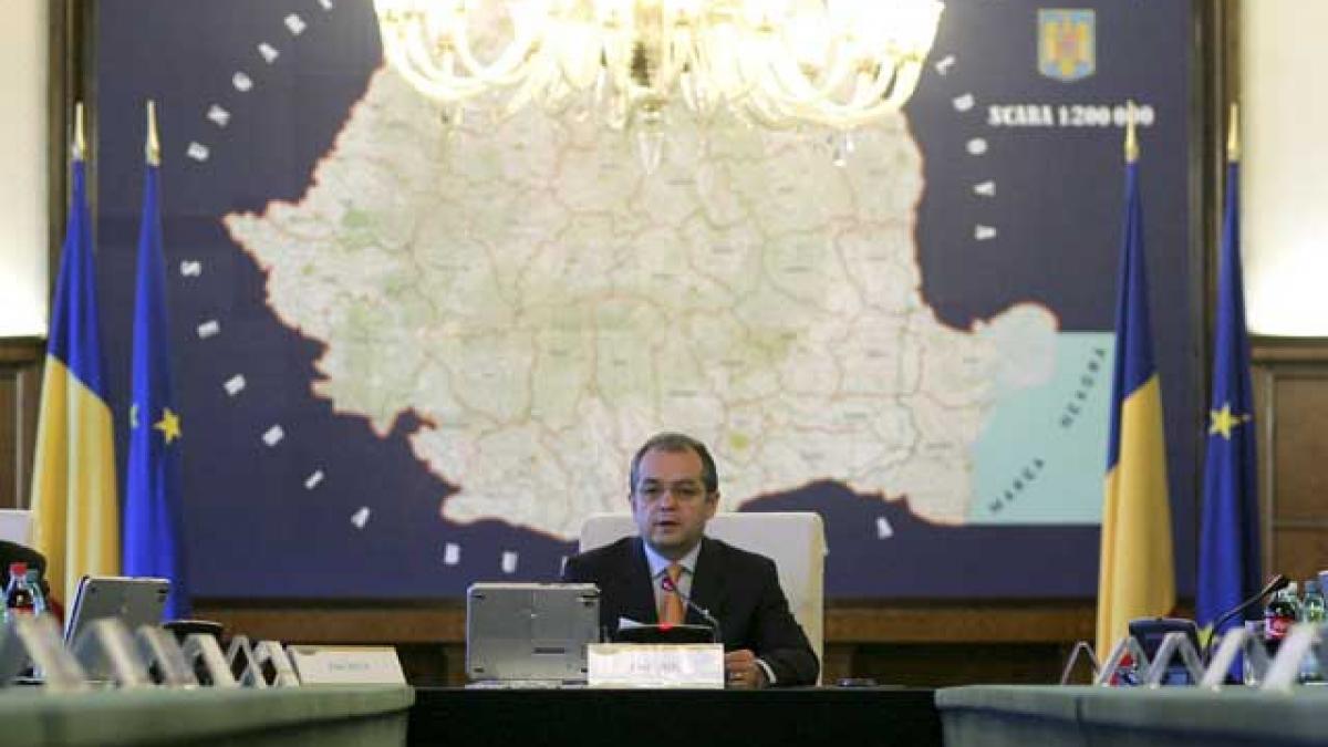 Boc pune harta în cui şi vrea alta nouă.