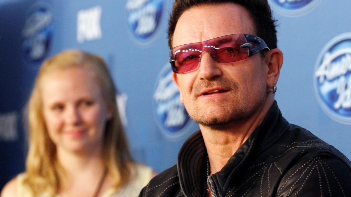 Bono a făcut autostopul în Vancouver.