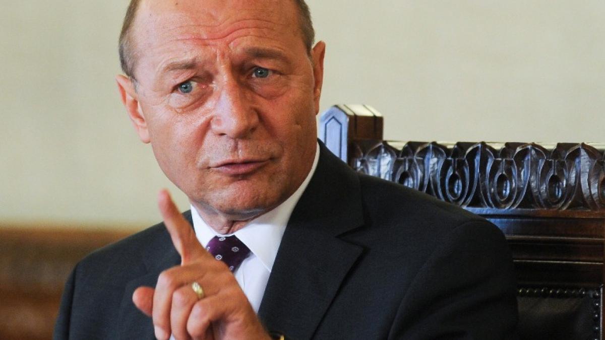 Băsescu, invitat la şedinţa de Guvern.